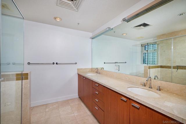 1205 Pacific Hwy, San Diego CA: https://media.crmls.org/mediaz/2063968d-16ea-4de2-9e16-846598b8975a.jpg
