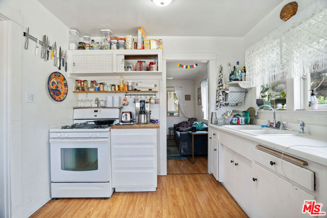 1747 9TH Street photo 7