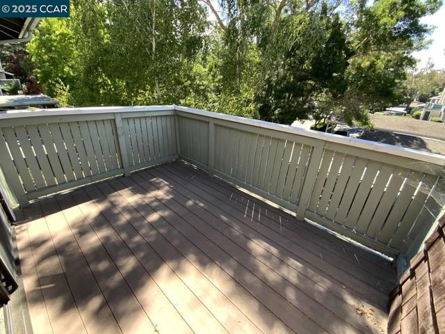 205 Compton Cir, San Ramon CA: https://media.crmls.org/mediaz/2064c6b3-5429-42e3-8f1a-d621a01a8804.jpg