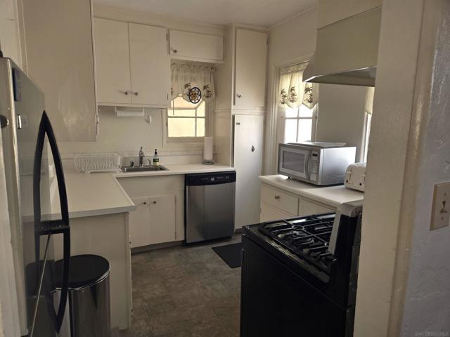 Image 18 of 20 For 676 J Ave  