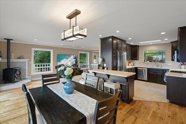 25400 Radonich Road, Los Gatos CA: https://media.crmls.org/mediaz/20655b2d-7d8a-4604-a5c1-abcf633e23fd.jpg