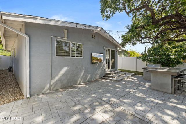 789 Glen Oaks Road, Thousand Oaks CA: https://media.crmls.org/mediaz/20655c4b-0884-4a4e-94a6-492184e34869.jpg