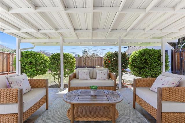 1019 Riverton Drive, San Carlos CA: https://media.crmls.org/mediaz/2065e219-7ca8-42cf-b034-872b58ae7068.jpg