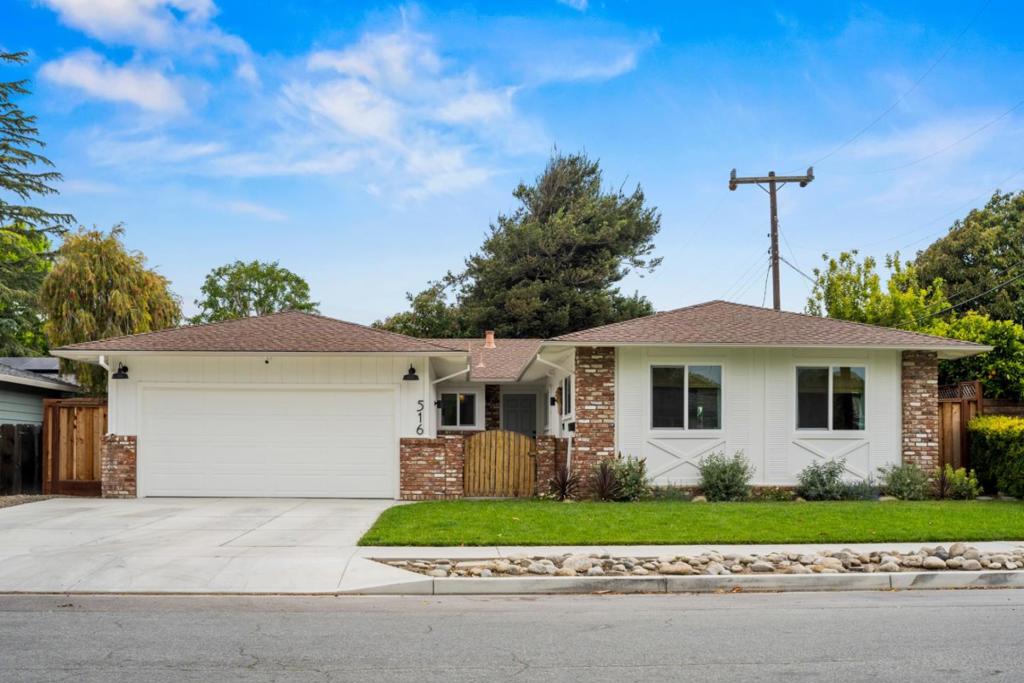 516 College Drive