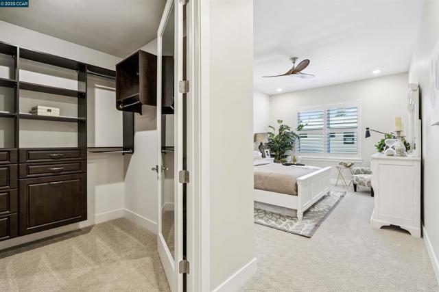 20 Woodbury Highlands Court, Lafayette CA: https://media.crmls.org/mediaz/20661101-38d8-43a4-82f8-a5bb7072724e.jpg