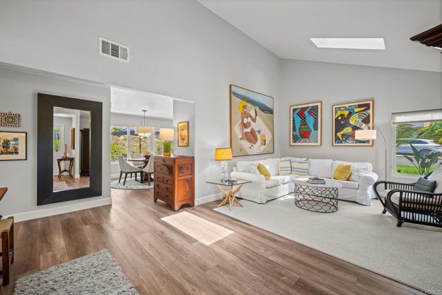 Detail Gallery Image 3 of 36 For 1650 Tucker Ln, Encinitas,  CA 92024 - 2 Beds | 2 Baths