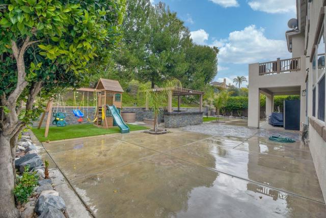 Image 23 of 48 For 993 Hawthorne Creek Dr