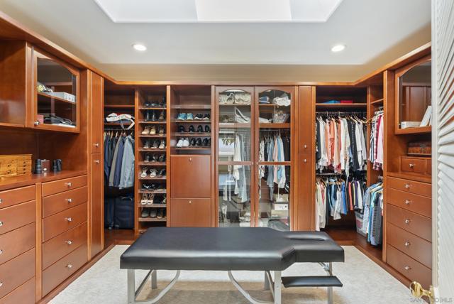 617 Gage Drive, San Diego CA: https://media.crmls.org/mediaz/2067520d-7169-4d93-b0a8-46e086055644.jpg