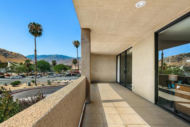 2454 E Palm Canyon Drive, Palm Springs CA: https://media.crmls.org/mediaz/2068fa5c-a7f6-4656-8368-987723022bc6.jpg