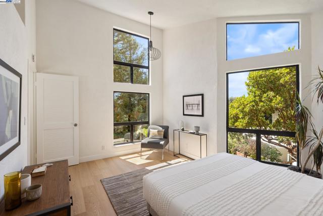 5708 Colton Blvd, Oakland CA: https://media.crmls.org/mediaz/20697ecb-5076-4792-9770-01097bc69e69.jpg