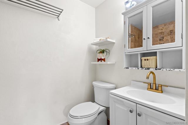 6690 University Ave, San Diego CA: https://media.crmls.org/mediaz/2069f14c-5757-4aa0-af5f-909984aa035c.jpg