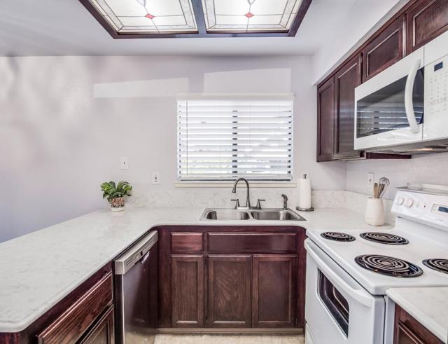 350 Creekview Drive, Morgan Hill CA: https://media.crmls.org/mediaz/206a552b-d925-4dd9-99b1-1e84322c31f9.jpg