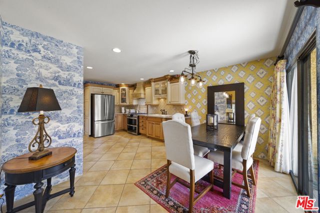 25685 Lupita Drive, Valencia CA: https://media.crmls.org/mediaz/206a6dda-fe08-4ac1-9256-66b0bf5b80d0.jpg