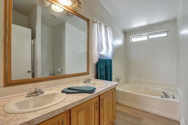 1550 Rimpau Avenue, Corona CA: https://media.crmls.org/mediaz/206bcda6-0c8f-428a-bf55-611420c77358.jpg