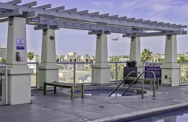 850 Beech St, San Diego CA: https://media.crmls.org/mediaz/206c4037-5082-49d8-be76-e4248dd99880.jpg