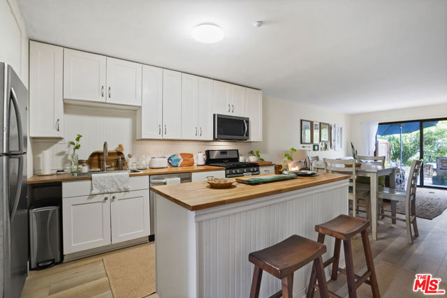 6472 Cavalleri Road photo 4