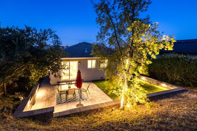 732 Alameda De Las Pulgas, Belmont CA: https://media.crmls.org/mediaz/206d27ae-ed2d-4335-8c67-e79897f22ac1.jpg
