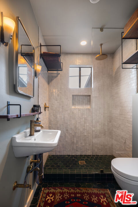 1452 Westerly Terrace, Los Angeles CA: https://media.crmls.org/mediaz/206d4cc3-2d65-442b-82fb-00fa2989b69a.jpg