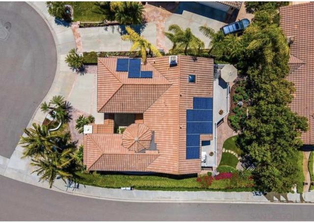16624 Santa Mariana Ct, San Diego CA: https://media.crmls.org/mediaz/206df74c-ad84-4201-86db-155b249531ac.jpg