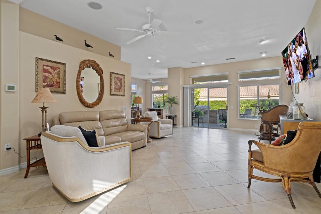 MLS #219133716DA img 4