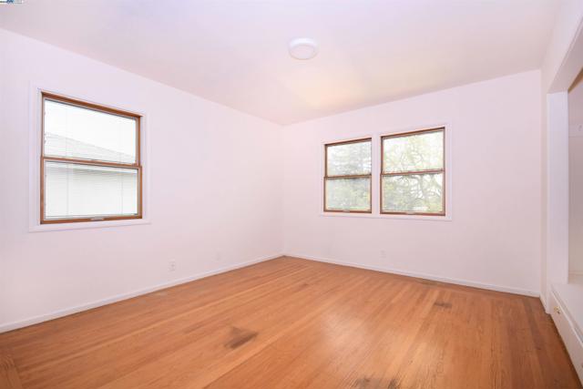 22813 2Nd St, Hayward CA: https://media.crmls.org/mediaz/206efb21-5122-4a78-ab68-76b9ce7c704c.jpg