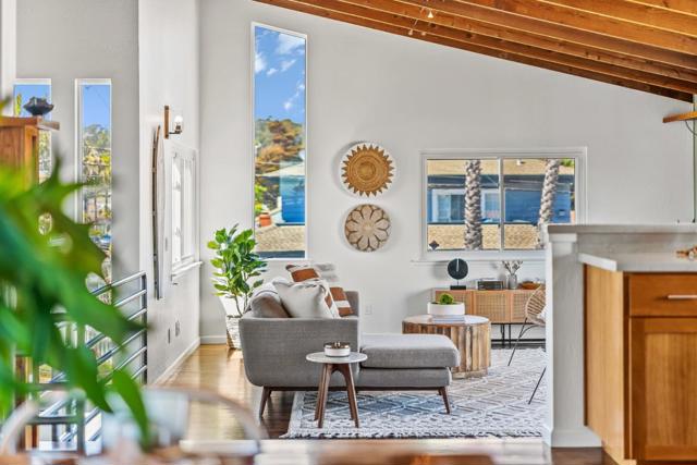 22956 E Cliff Drive, Santa Cruz CA: https://media.crmls.org/mediaz/206f1d40-cc57-4fd5-994a-7a58b15ec483.jpg