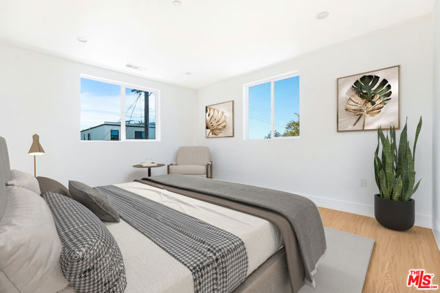 Image 3 of 15 For 1200 38th Street