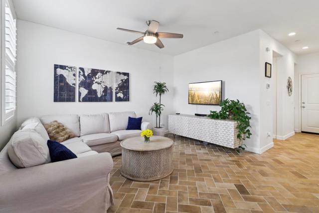 511 Surfbird Ln, Imperial Beach CA: https://media.crmls.org/mediaz/206f5a36-00a0-4083-80cd-f6865fad7e6b.jpg