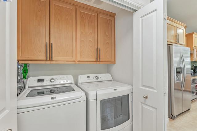 40252 Bonica Rose Terrace, Fremont CA: https://media.crmls.org/mediaz/2070bb84-dd45-4a50-9255-d89a6e38be72.jpg