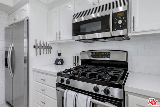 1044 10TH Street, 6 photo 7