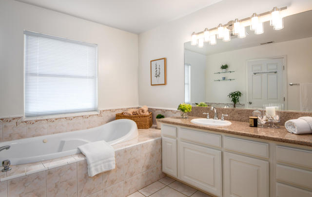 Primary bath with jacuzzi tub