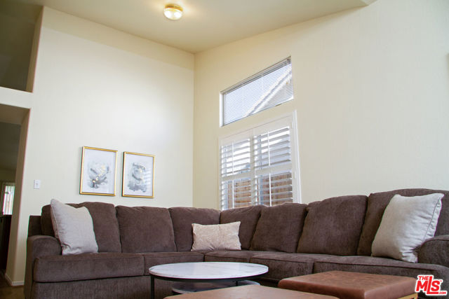 8506 Blue Heron Drive, Bakersfield CA: https://media.crmls.org/mediaz/20737659-755a-4666-9a3f-684655024725.jpg