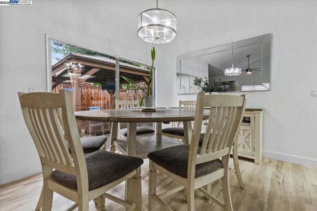 60 W South St, Tracy CA: https://media.crmls.org/mediaz/20737b3f-870a-4b48-aab2-81bf45a26beb.jpg