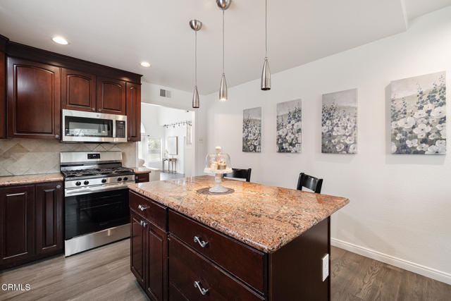 Image 5 of 41 For 12084 London Grove Court