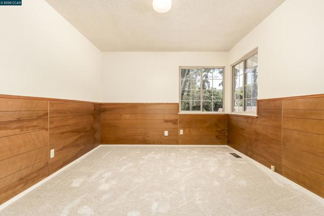6180 HILLSIDE DRIVE, El Sobrante CA: https://media.crmls.org/mediaz/2073bb1e-29a8-46b6-8b7e-42d6c5c78239.jpg