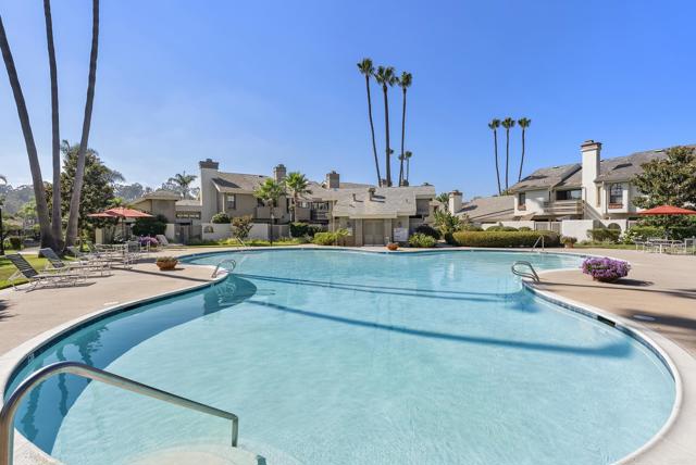 3819 Via Amistosa, Rancho Santa Fe CA: https://media.crmls.org/mediaz/2073ef41-c7ad-4ed2-89e0-356777139c70.jpg