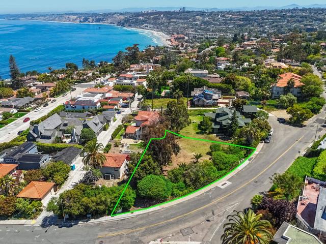 1428 Soledad Ave, La Jolla CA: https://media.crmls.org/mediaz/2074245e-8fc8-46a8-99f9-de518a3735e7.jpg