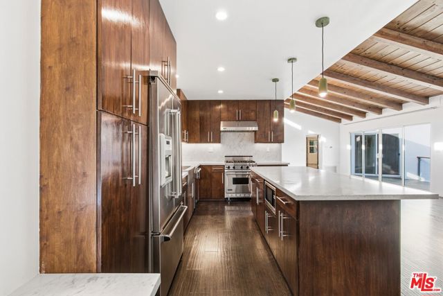 3476 Troy Drive, Los Angeles CA: https://media.crmls.org/mediaz/20749829-f12e-4b03-afd5-3f8099a63b9b.jpg