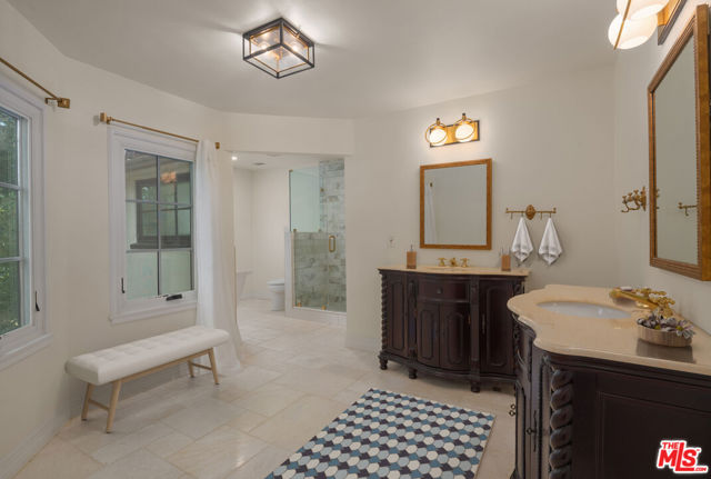 333 Virginia Avenue, Pasadena CA: https://media.crmls.org/mediaz/2074e51b-add6-45d5-a8e4-6474c1a5f4e8.jpg
