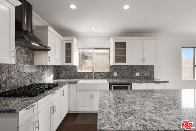 8048 Stewart Avenue, Los Angeles CA: https://media.crmls.org/mediaz/2075335d-aa5f-46d6-887c-32435150dbfc.jpg