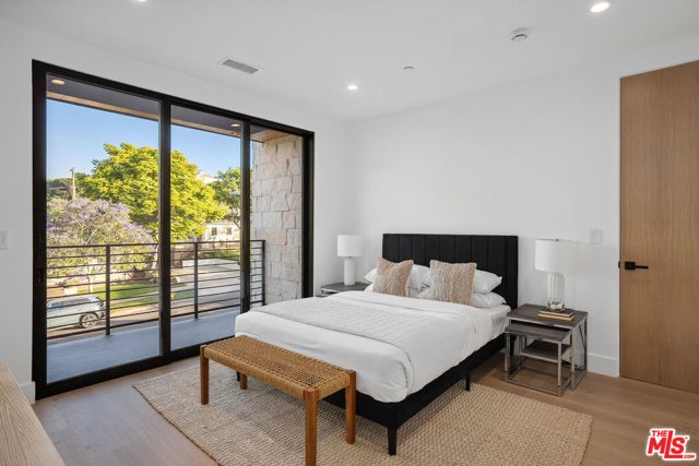 12041 Marine Street, Los Angeles CA: https://media.crmls.org/mediaz/207560f3-a4e3-4e14-8cb0-8e0a6bf1ebd0.jpg