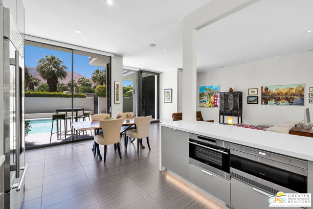 130 W Racquet Club Road, Palm Springs CA: https://media.crmls.org/mediaz/2076aee0-b267-4d5a-8f73-24d911218b40.jpg