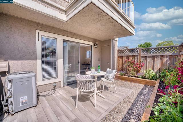 1821 Paseo Laguna Seco, Livermore CA: https://media.crmls.org/mediaz/2076ddf5-18b0-449a-8716-9e4b137ad920.jpg