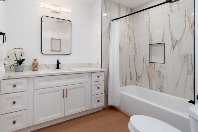 498 Via Royal, Walnut Creek CA: https://media.crmls.org/mediaz/20784e52-dc01-4c36-8d0e-835334bdce29.jpg