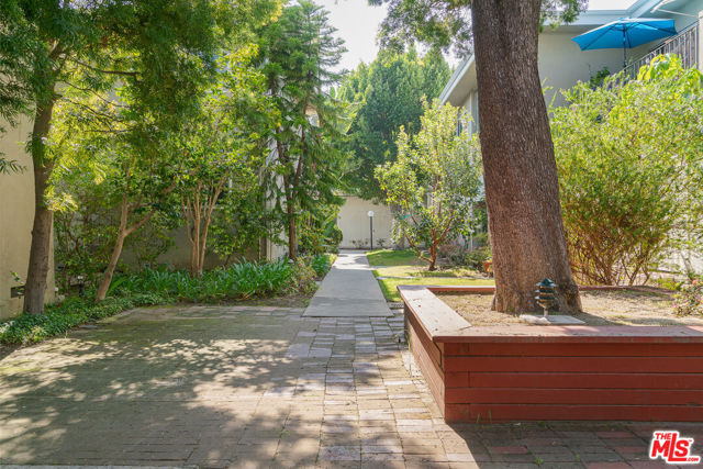 2 Bed Home for Sale in Los Angeles, California
