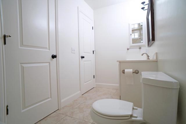 110 E Middlefield Road, Mountain View CA: https://media.crmls.org/mediaz/2078fbfe-e1dc-466f-8e4d-d0a50b7e41f8.jpg