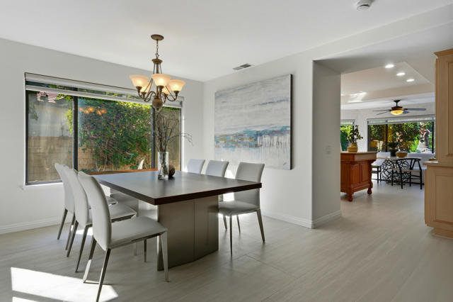 75720 Mclachlin Circle, Palm Desert CA: https://media.crmls.org/mediaz/207915da-952c-4b8d-a8a1-301f20ae50a2.jpg