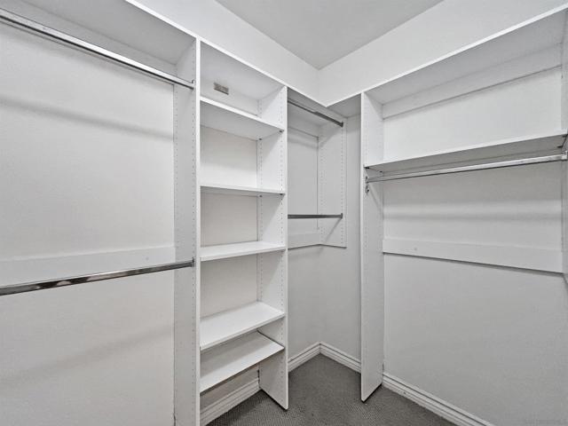 4155 Executive Dr, La Jolla CA: https://media.crmls.org/mediaz/2079b59c-477d-4027-82c1-1dc55bbc72d4.jpg