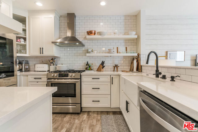 Drew Fenton | 520 S Barrington Avenue Los Angeles CA | MLS: 7436055