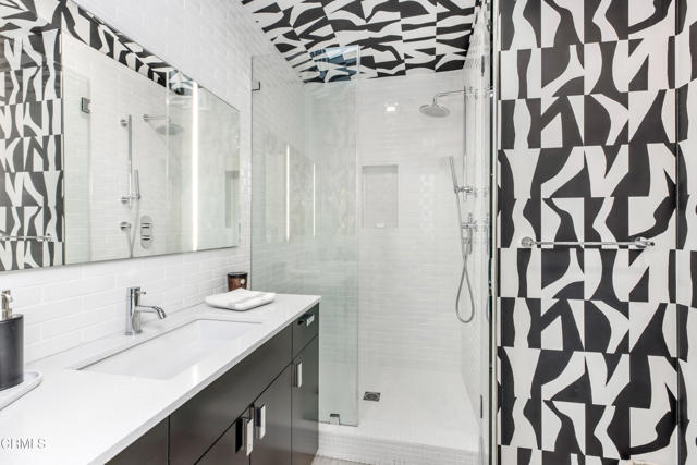 1240 Chateau Road, Pasadena CA: https://media.crmls.org/mediaz/2079cc4b-2e0b-4c56-8335-0a3e681bbf5a.jpg